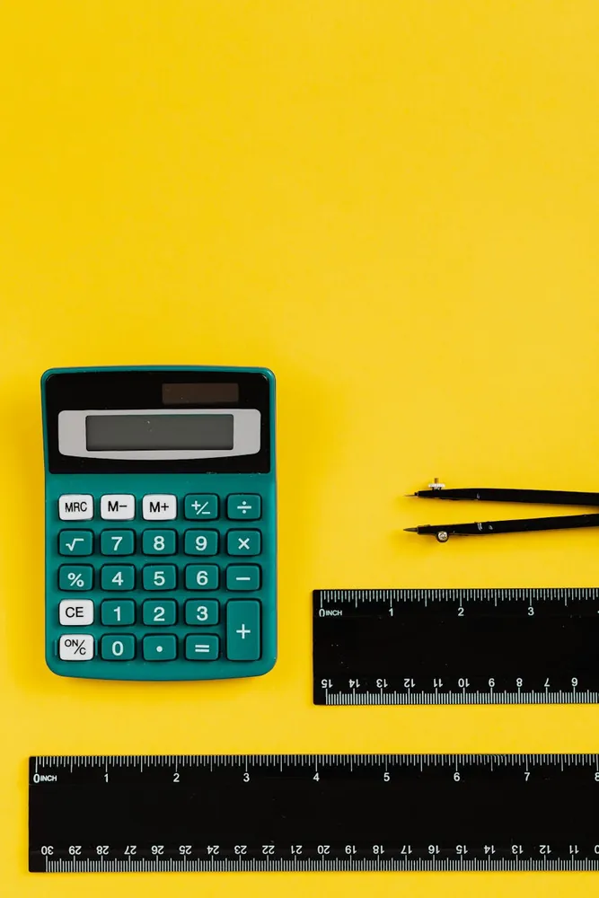 The Role of Personalized Attention in Traditional Learning Against Digital Tools