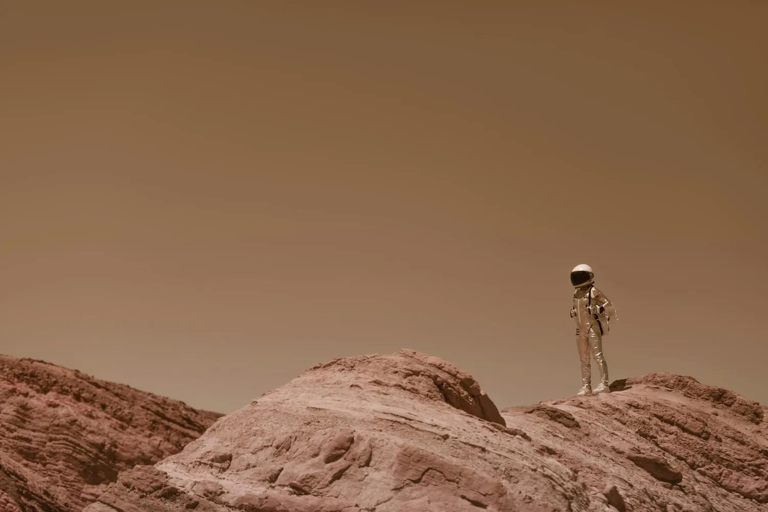 Experimenting with Martian Conditions to Support Human Life on Mars